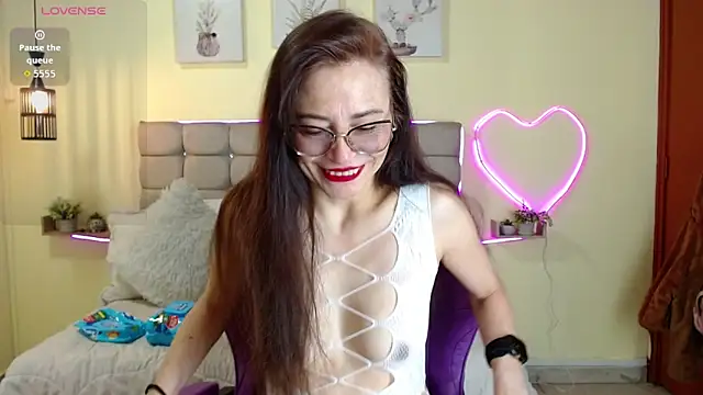  naomi s online show from 06.15.26