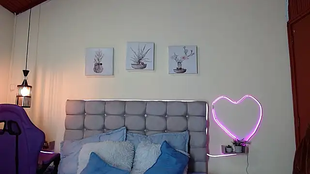  naomi s online show from 07.11.26