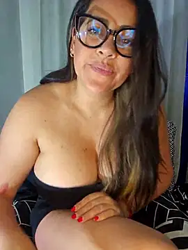 Nicoleefaith  online show from 11.02.25