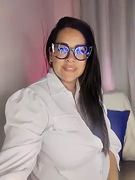Snapshot of Nicoleefaith_ chatting on 04.15.26 Nicoleefaith online show from 04.15.26