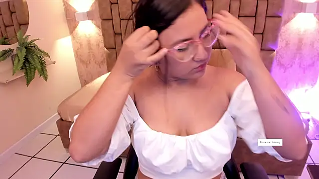 Snapshot of catalovex chatting on 09.11.25 catalovex online show from 09.11.25