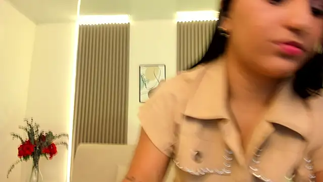 Snapshot of catalovex chatting on 09.30.25 catalovex online show from 09.30.25