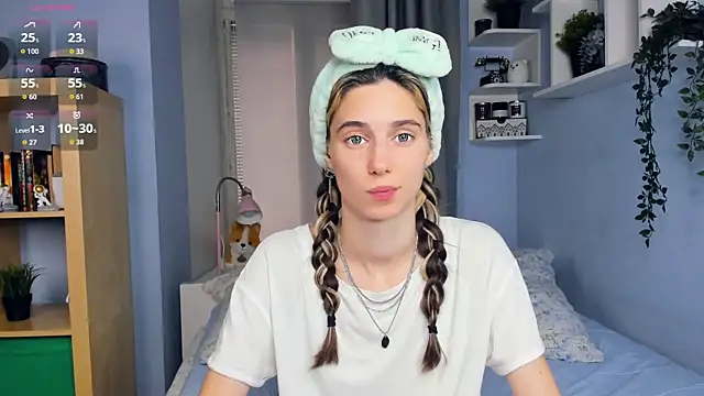 AntonettaTarring online show from 09.27.25