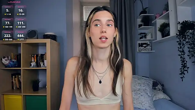 AntonettaTarring online show from 10.03.25