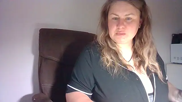 Snapshot of MartaXLove chatting on 09.21.25 MartaXLove online show from 09.21.25