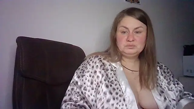 Snapshot of MartaXLove chatting on 10.22.25 MartaXLove online show from 10.22.25