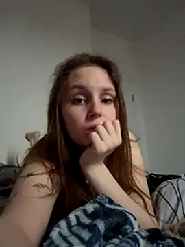 Snapshot of HoneyLace_ chatting on 12.03.25 HoneyLace online show from 12.03.25