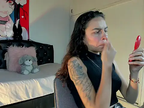 Skylovershot online show from 02.20.26