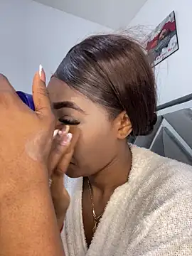 Snapshot of zaracollins01 chatting on 02.16.26 zaracollins01 online show from 02.16.26