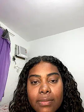 Snapshot of LunaSthena chatting on 09.21.25 LunaSthena online show from 09.21.25