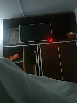 Ale  24 online show from 05.17.26
