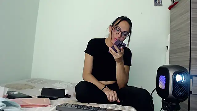 Snapshot of missblu chatting on 01.09.26 missblu online show from 01.09.26