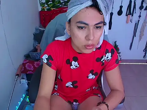 Snapshot of missblu chatting on 02.19.26 missblu online show from 02.19.26