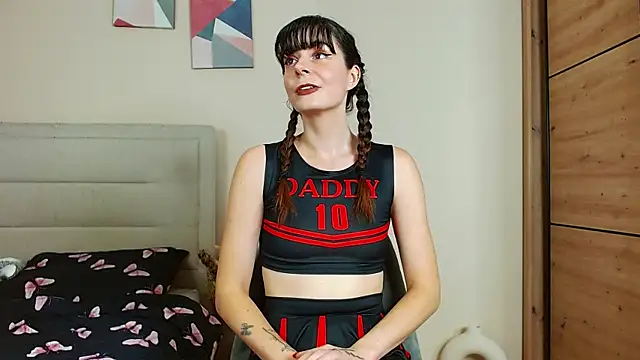 YrsaDupont online show from 09.09.25