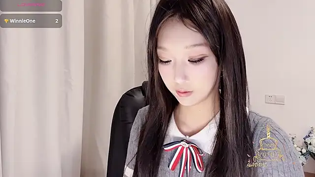 Snapshot of Winnie666- chatting on 10.13.25 Winnie666- online show from 10.13.25