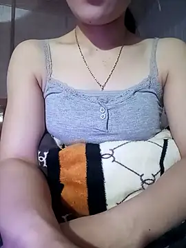 LucyyLy online show from 01.15.26