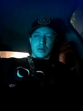 Snapshot of DebutingPathway chatting on 11.19.25 DebutingPathway online show from 11.19.25