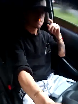 Snapshot of DebutingPathway chatting on 12.19.25 DebutingPathway online show from 12.19.25