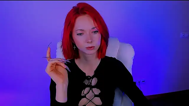 Snapshot of KimBoydd chatting on 09.22.25 KimBoydd online show from 09.22.25