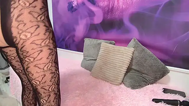 Snapshot of MysticCleo chatting on 11.14.25 MysticCleo online show from 11.14.25