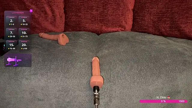 Snapshot of femboydani_x chatting on 10.07.25 femboydani x online show from 10.07.25