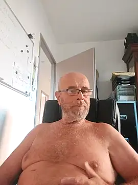 Snapshot of hpp66 chatting on 09.14.25 hpp66 online show from 09.14.25