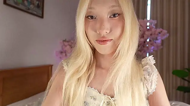 Bubblegumdream13 online show from 07.17.26
