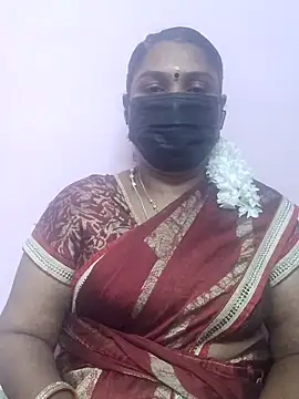 Snapshot of Tamil_Azhaghi25 chatting on 09.26.25 Tamil Azhaghi25 online show from 09.26.25