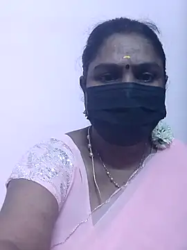 Snapshot of Tamil_Azhaghi25 chatting on 10.12.25 Tamil Azhaghi25 online show from 10.12.25