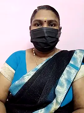 Snapshot of Tamil_Azhaghi25 chatting on 10.17.25 Tamil Azhaghi25 online show from 10.17.25