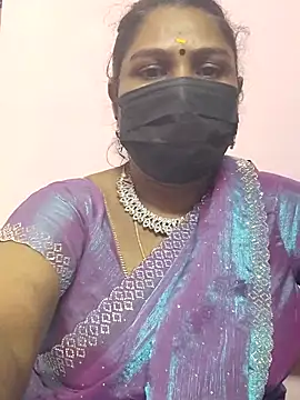 Snapshot of Tamil_Azhaghi25 chatting on 10.20.25 Tamil Azhaghi25 online show from 10.20.25