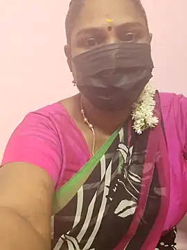 Snapshot of Tamil_Azhaghi25 chatting on 10.22.25 Tamil Azhaghi25 online show from 10.22.25