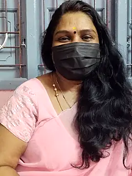 Snapshot of Tamil_Azhaghi25 chatting on 10.30.25 Tamil Azhaghi25 online show from 10.30.25