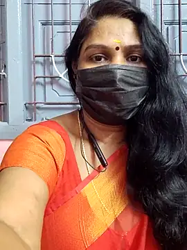 Snapshot of Tamil_Azhaghi25 chatting on 11.07.25 Tamil Azhaghi25 online show from 11.07.25