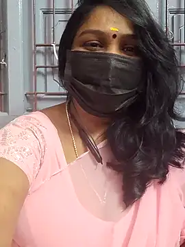 Snapshot of Tamil_Azhaghi25 chatting on 11.17.25 Tamil Azhaghi25 online show from 11.17.25