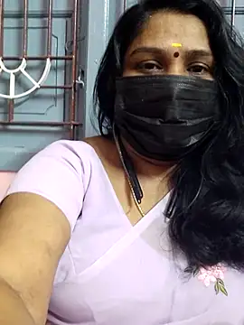 Snapshot of Tamil_Azhaghi25 chatting on 11.24.25 Tamil Azhaghi25 online show from 11.24.25