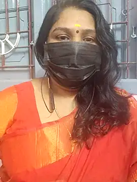 Snapshot of Tamil_Azhaghi25 chatting on 11.25.25 Tamil Azhaghi25 online show from 11.25.25