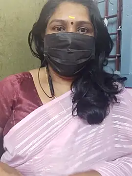 Snapshot of Tamil_Azhaghi25 chatting on 11.29.25 Tamil Azhaghi25 online show from 11.29.25