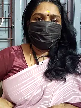 Snapshot of Tamil_Azhaghi25 chatting on 11.29.25 Tamil Azhaghi25 online show from 11.29.25