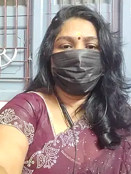 Snapshot of Tamil_Azhaghi25 chatting on 11.30.25 Tamil Azhaghi25 online show from 11.30.25