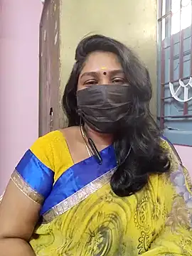 Snapshot of Tamil_Azhaghi25 chatting on 12.05.25 Tamil Azhaghi25 online show from 12.05.25