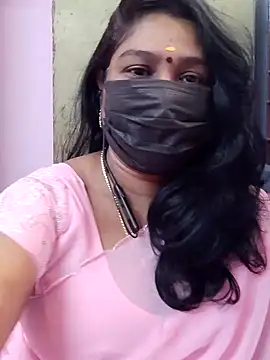 Snapshot of Tamil_Azhaghi25 chatting on 12.18.25 Tamil Azhaghi25 online show from 12.18.25