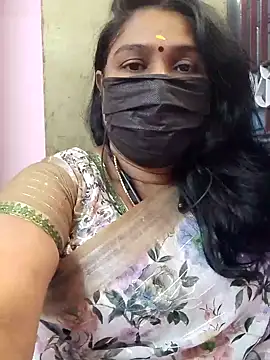 Snapshot of Tamil_Azhaghi25 chatting on 12.20.25 Tamil Azhaghi25 online show from 12.20.25