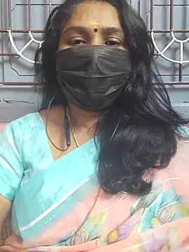 Snapshot of Tamil_Azhaghi25 chatting on 12.20.25 Tamil Azhaghi25 online show from 12.20.25