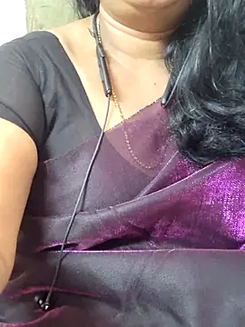 Snapshot of Tamil_Azhaghi25 chatting on 01.13.26 Tamil Azhaghi25 online show from 01.13.26