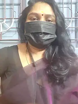 Snapshot of Tamil_Azhaghi25 chatting on 01.13.26 Tamil Azhaghi25 online show from 01.13.26