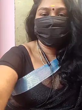 Snapshot of Tamil_Azhaghi25 chatting on 01.17.26 Tamil Azhaghi25 online show from 01.17.26