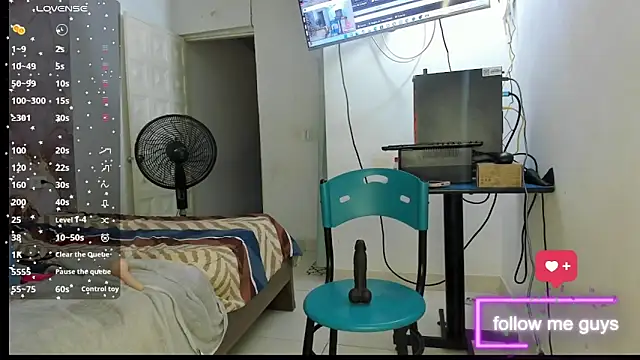 Snapshot of lunna_noir chatting on 11.22.25 lunna noir online show from 11.22.25