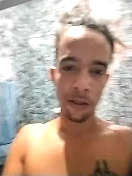 Snapshot of sueldofo chatting on 11.30.25 sueldofo online show from 11.30.25