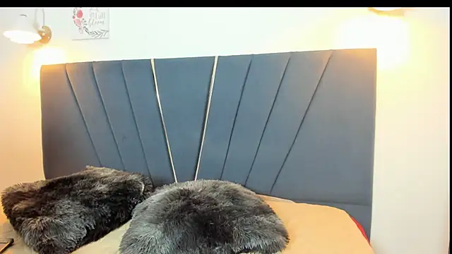 Snapshot of richsexymom chatting on 09.12.25 richsexymom online show from 09.12.25